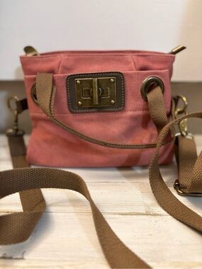 Dusty Rose Canvas Crossbody Bag with Brass Turn-Lock Zede